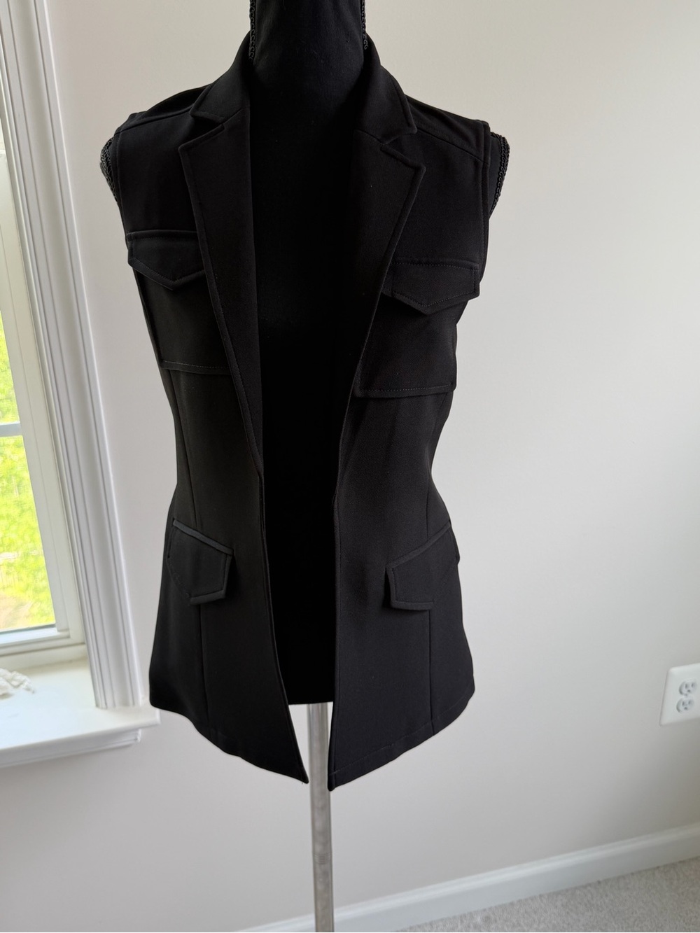 Express Black Sleeveless Blazer Vest XS Tailored Open Front Chic Career Style